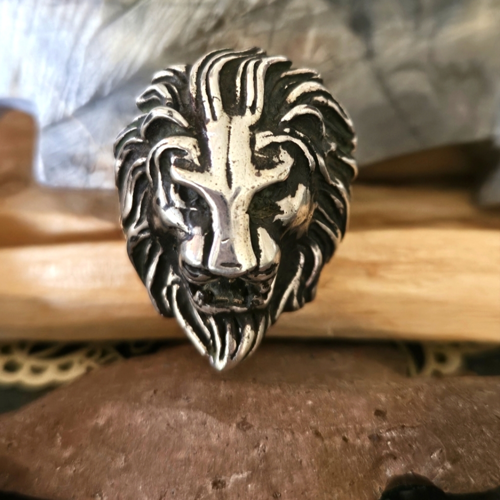 Vintage Sterling Silver Lions Head Ring